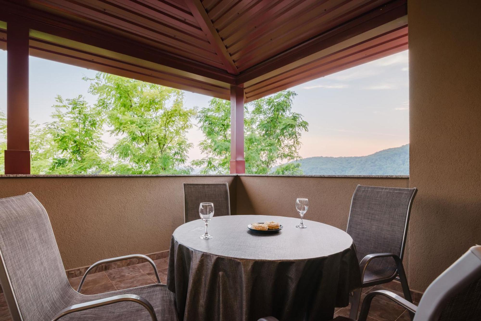 Carobni Pogled Villa *